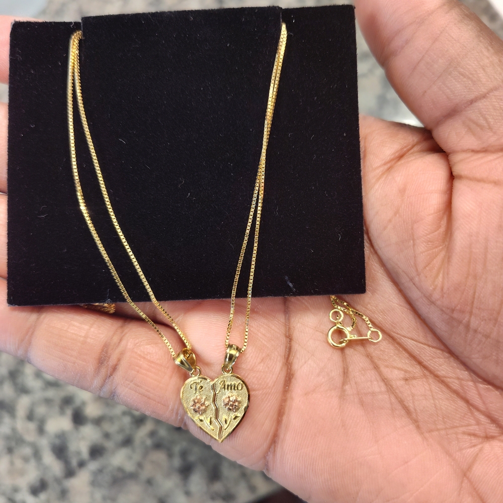 Gold Heart Pendant Necklace - Picture 2 of 3